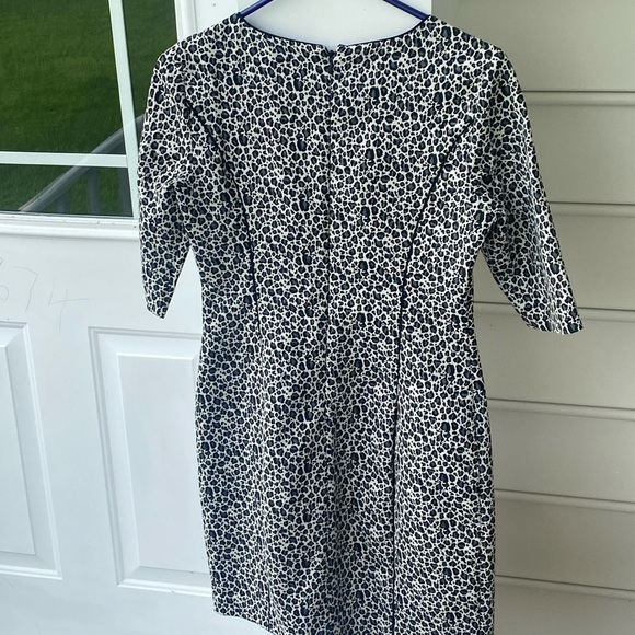 Banana Republic Factory Cream black & gray leopard print short sleeve dress 2 - Picture 4 of 7